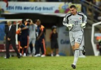 蒙德拉贡：揭秘世界杯历史上最年长门将的辉煌与低谷