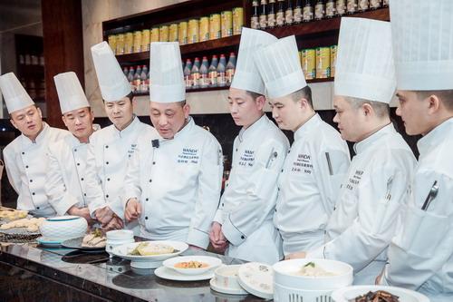 陈建一：缔造日本川菜辉煌的明星厨师