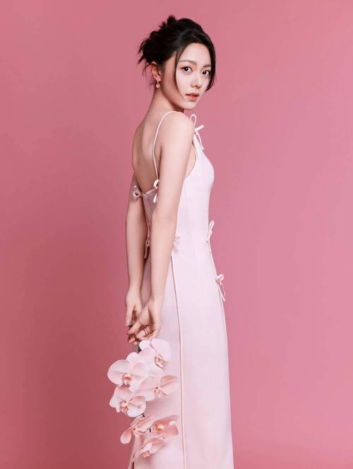 落落中文娱乐网:丰富娱乐内容,提供最新影视资讯与娱乐热点